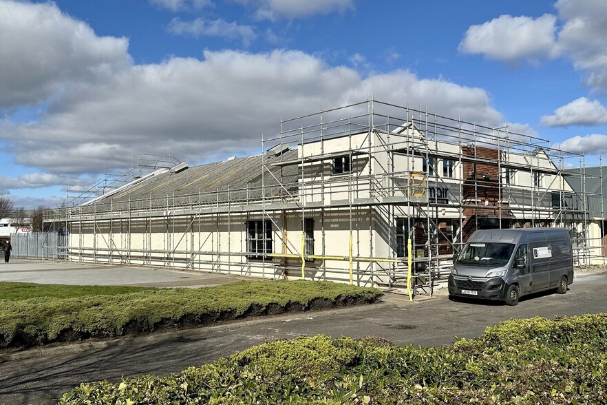 22-34 Earl Haig Rd, Glasgow à louer - Photo de l’immeuble – Image 2 sur 4
