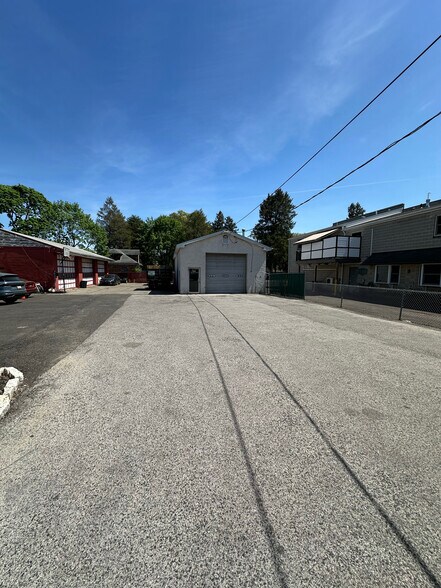 1512 Bethlehem Pike, Flourtown, PA à louer - Photo de l’immeuble – Image 2 sur 10