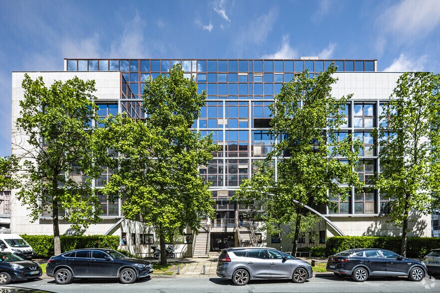 Bureau dans Noisy-le-Grand à vendre - Photo principale – Image 1 sur 5