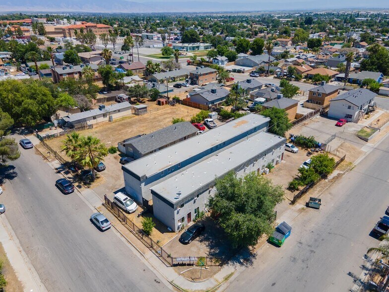 1601 Jefferson St, Bakersfield, CA à vendre - Photo de l’immeuble – Image 3 sur 16