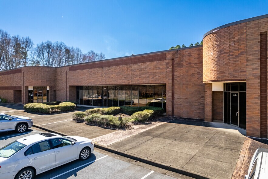 1831 W Oak Pky, Marietta, GA à louer - Photo de l’immeuble – Image 2 sur 6