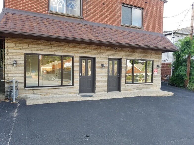 2774 South Park Rd, Bethel Park, PA à louer - Photo de l’immeuble – Image 1 sur 12