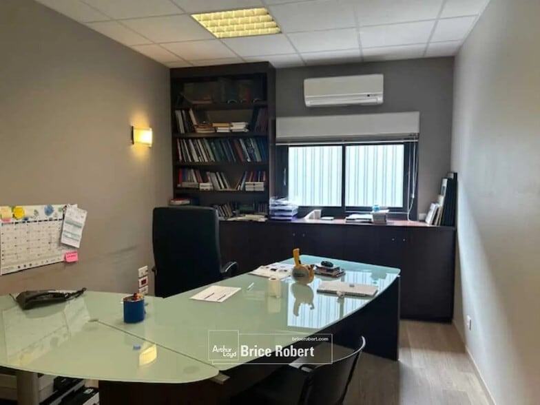 Local d'activités dans Lozanne à vendre - Photo intérieure – Image 3 sur 6