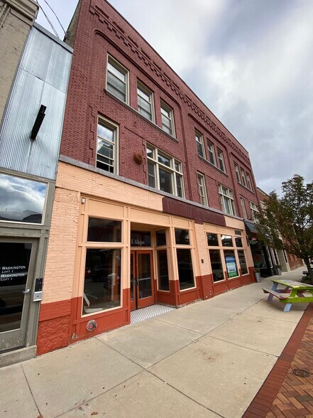 107-111 E Allegan St, Lansing, MI à louer - Photo de l’immeuble – Image 2 sur 31