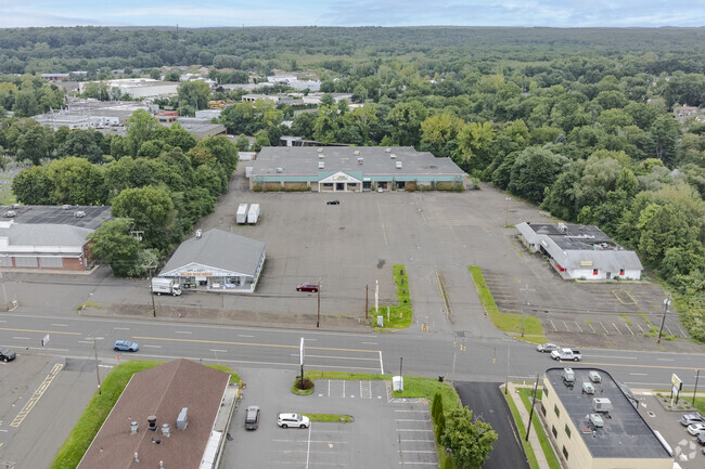 Plus de détails pour 855 Boston Post Rd, West Haven, CT - Local commercial, Industriel/Logistique à louer