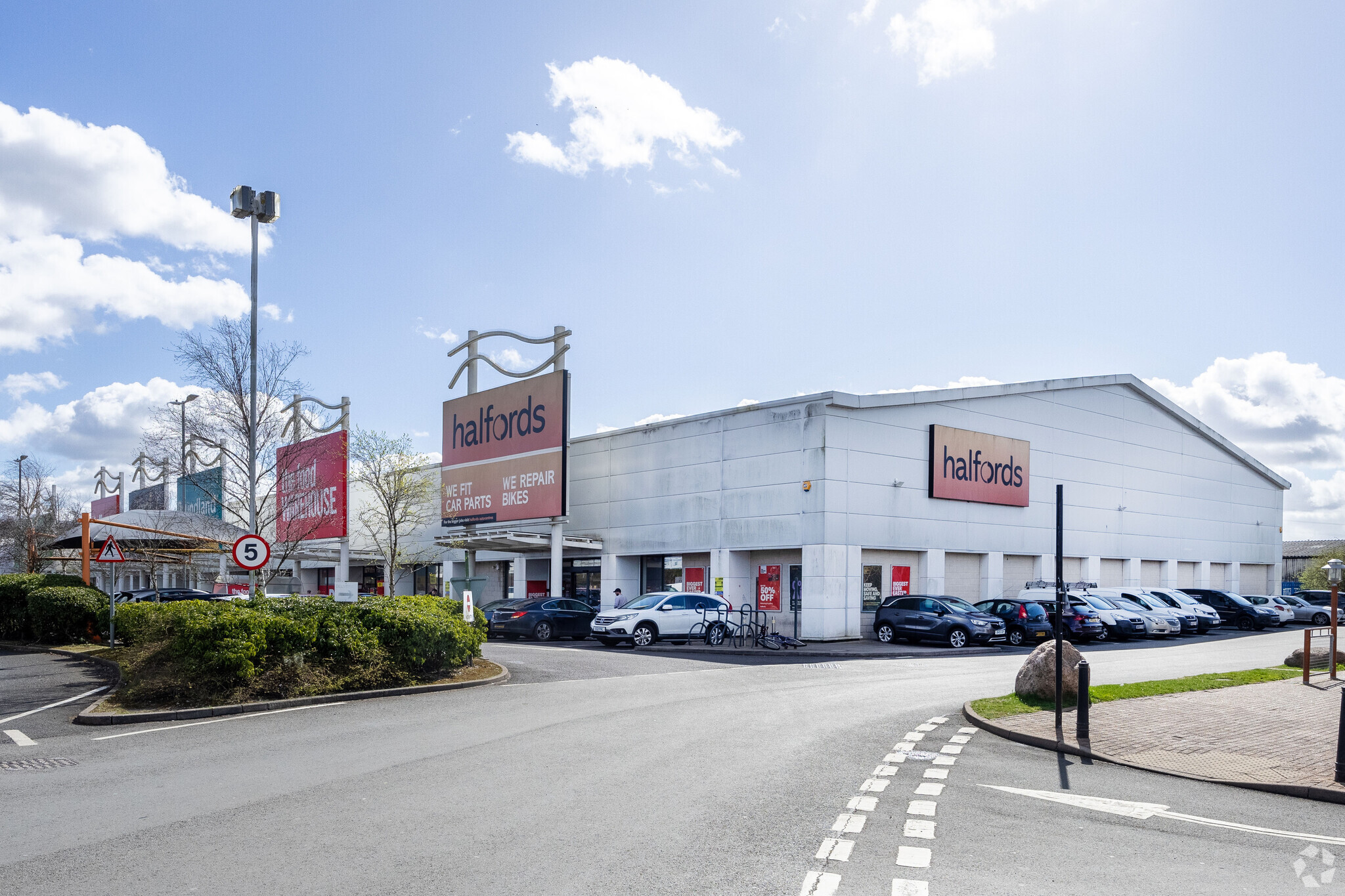 5 Watling St, Cannock à louer Photo principale– Image 1 sur 4