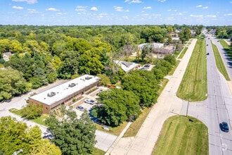 7177 Hickman Rd, Urbandale, IA - VUE AÉRIENNE  vue de carte