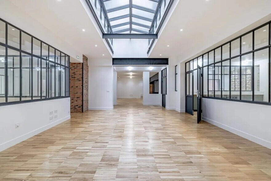Bureau dans Paris à vendre - Photo de l’immeuble – Image 2 sur 16