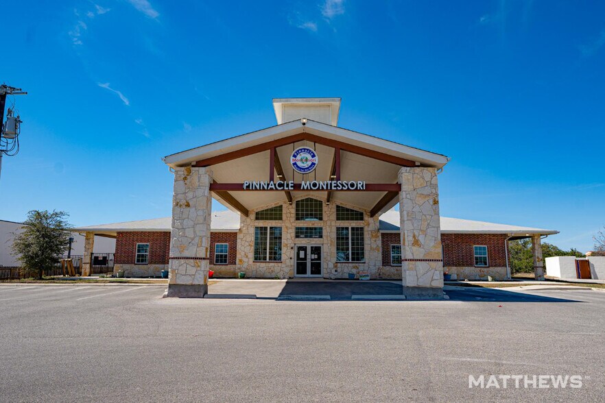 12135 FM 1957, San Antonio, TX à vendre - Photo de l’immeuble – Image 2 sur 3