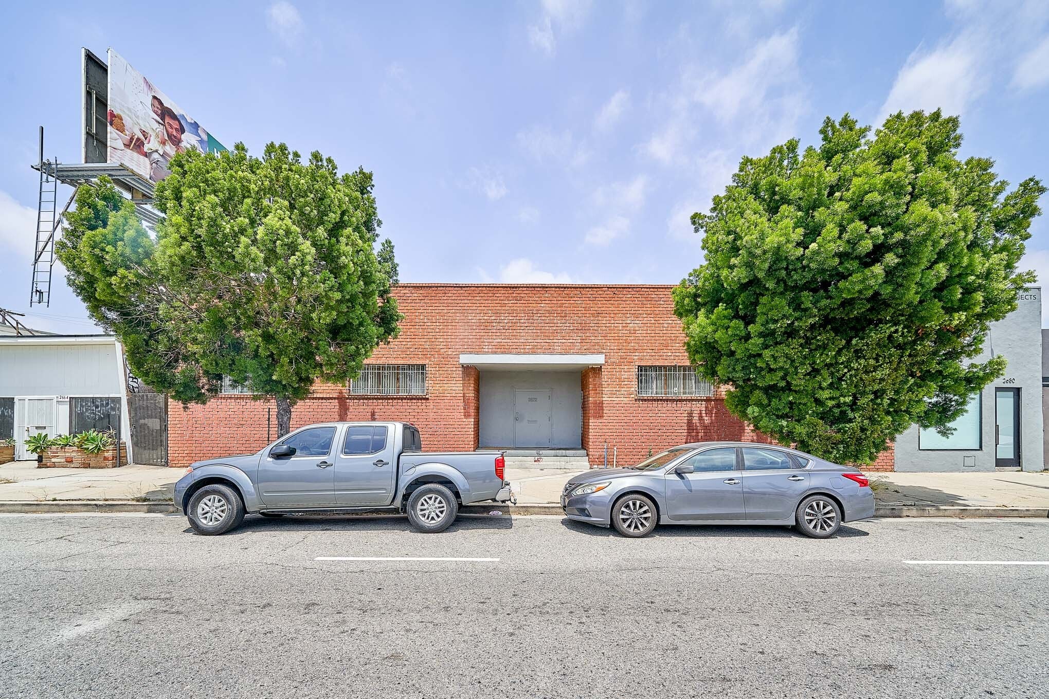 2672 S La Cienega Blvd, Los Angeles, CA à louer Photo de l’immeuble– Image 1 sur 13