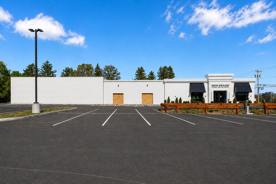 100 Dewey Ave, Fayetteville, NY à louer - Photo de l’immeuble – Image 2 sur 5