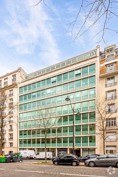 39 Avenue D'Iena, Paris à louer - Photo de l’immeuble – Image 2 sur 12