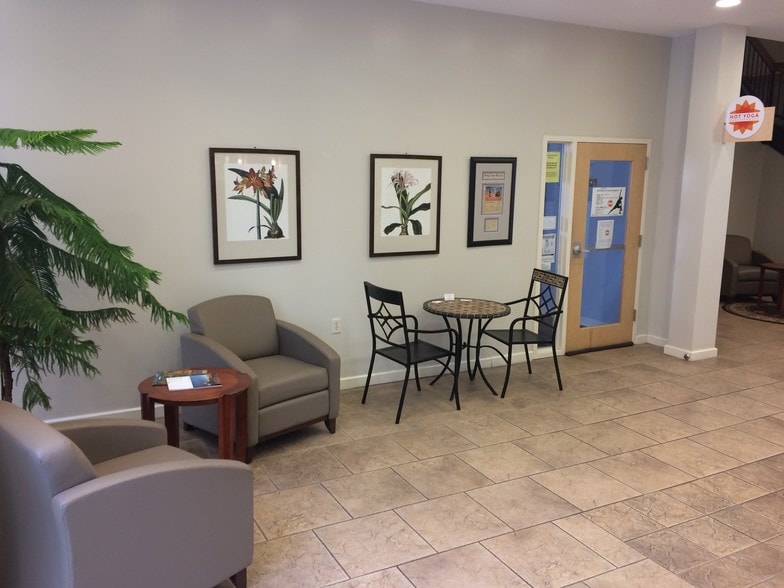 90 N Main St, Harrisonburg, VA à vendre - Photo intérieure – Image 2 sur 59