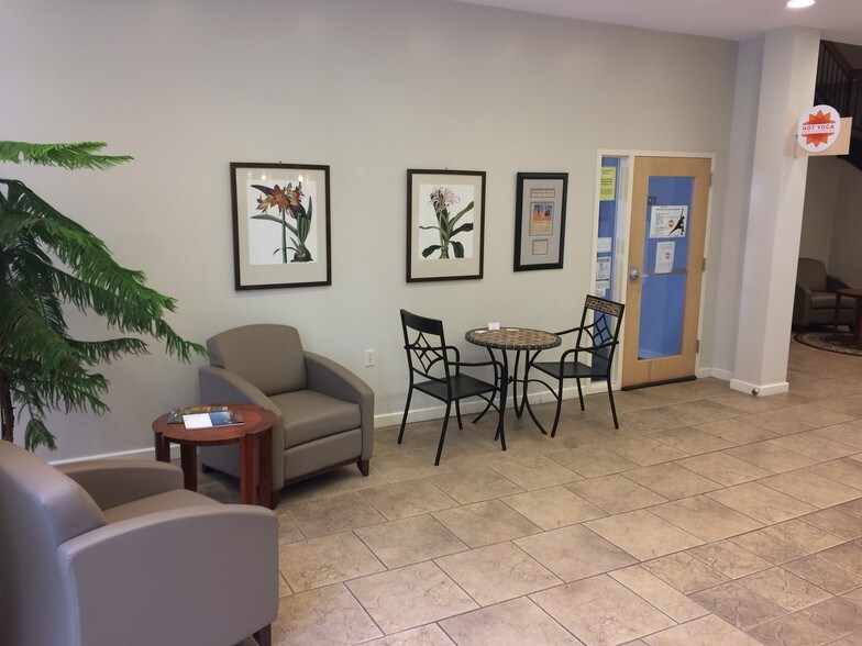 90 N Main St, Harrisonburg, VA à vendre - Photo intérieure – Image 2 sur 59
