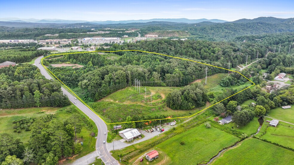 00 Howard Simmons Road, Ellijay, GA à vendre - Photo de l’immeuble – Image 3 sur 9