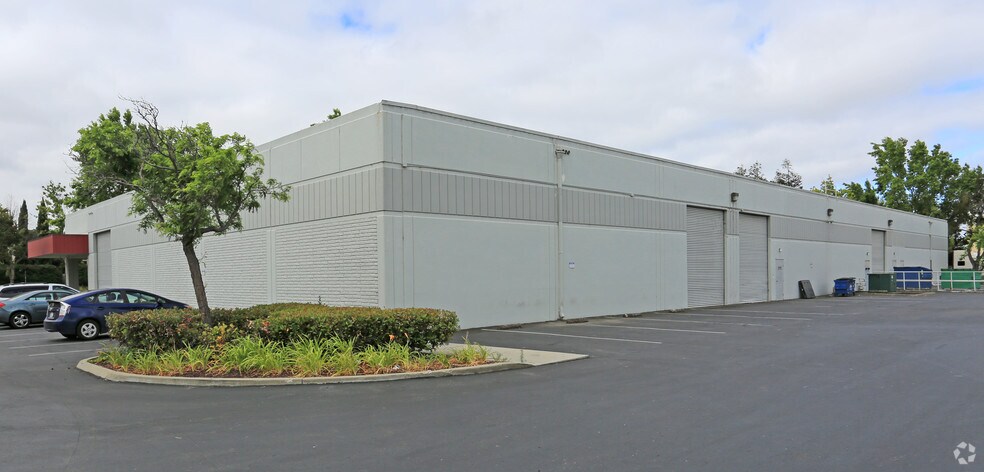 2975-2995 Whipple Rd, Union City, CA à louer - Photo de l’immeuble – Image 2 sur 3