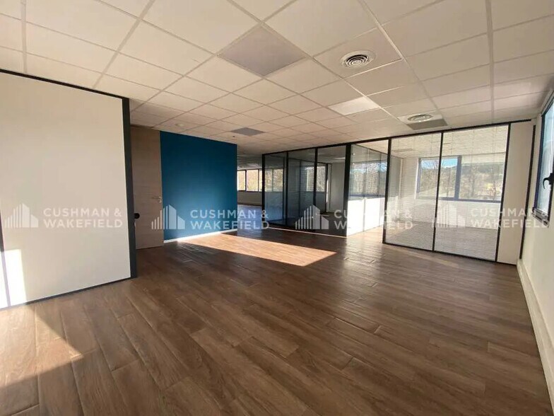 1 Rue Mahatma Gandhi, Aix-en-Provence à louer - Photo de l’immeuble – Image 3 sur 10
