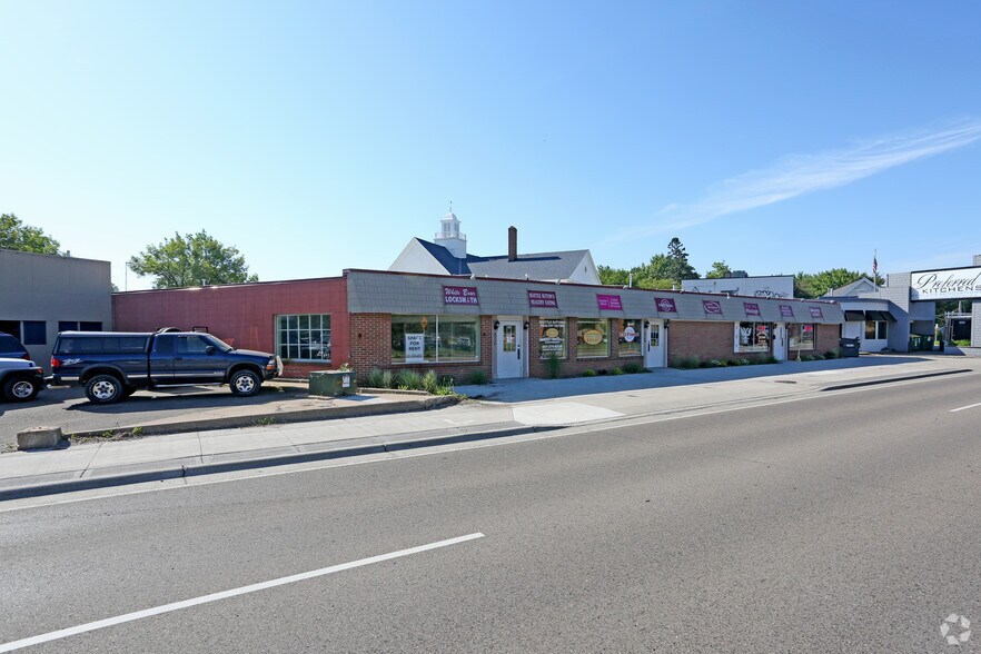 4711-4723 Clark Ave, White Bear Lake, MN à louer - Photo de l’immeuble – Image 3 sur 5