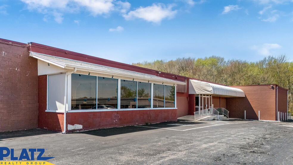 114 Javit Ct, Youngstown, OH à vendre - Photo de l’immeuble – Image 3 sur 12
