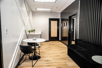 1447 Peachtree St NE, Atlanta, GA à louer Photo intérieure– Image 1 sur 3