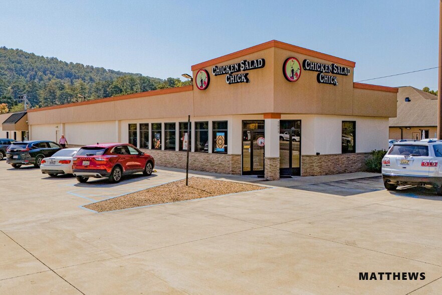 2012 Rainbow Dr, Gadsden, AL à vendre - Photo de l’immeuble – Image 1 sur 2