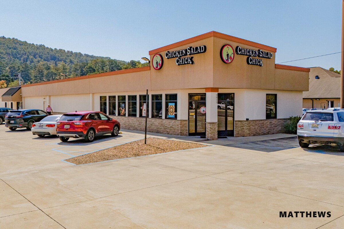 2012 Rainbow Dr, Gadsden, AL à vendre Photo de l’immeuble– Image 1 sur 3