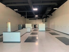 1275 Randall Rd, Crystal Lake, IL à louer Photo intérieure– Image 2 sur 2