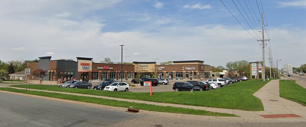 2105 Cliff Rd, Eagan, MN à louer - Photo de l’immeuble – Image 2 sur 8