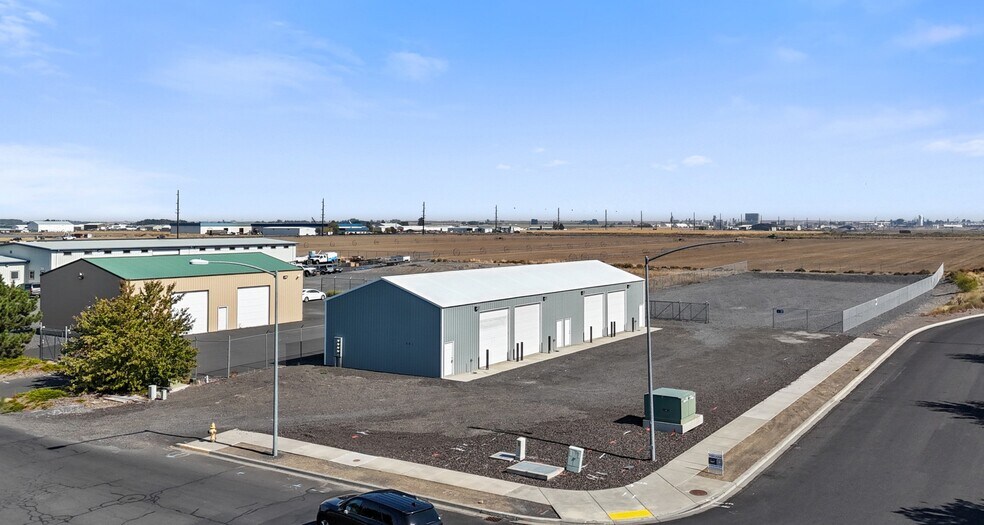 221 Hamilton Rd, Moses Lake, WA à louer - Photo de l’immeuble – Image 2 sur 22