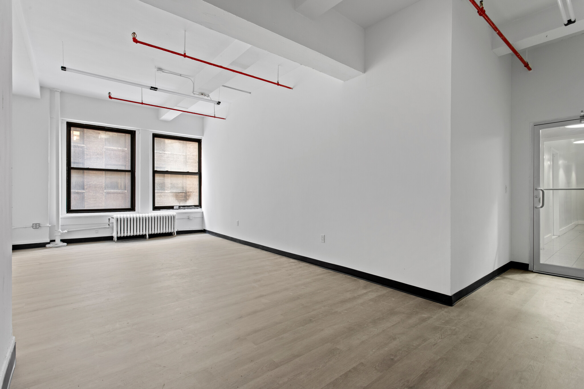 248 W 35th St, New York, NY à louer Photo de l’immeuble– Image 1 sur 7