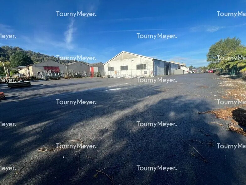 Industriel/Logistique dans Lons à louer - Photo de l’immeuble – Image 3 sur 4