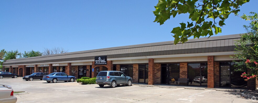 1005 N Flood Ave, Norman, OK à louer - Photo de l’immeuble – Image 3 sur 10