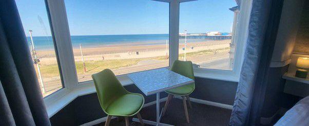 207 Promenade, Blackpool à vendre - Photo de l’immeuble – Image 2 sur 6