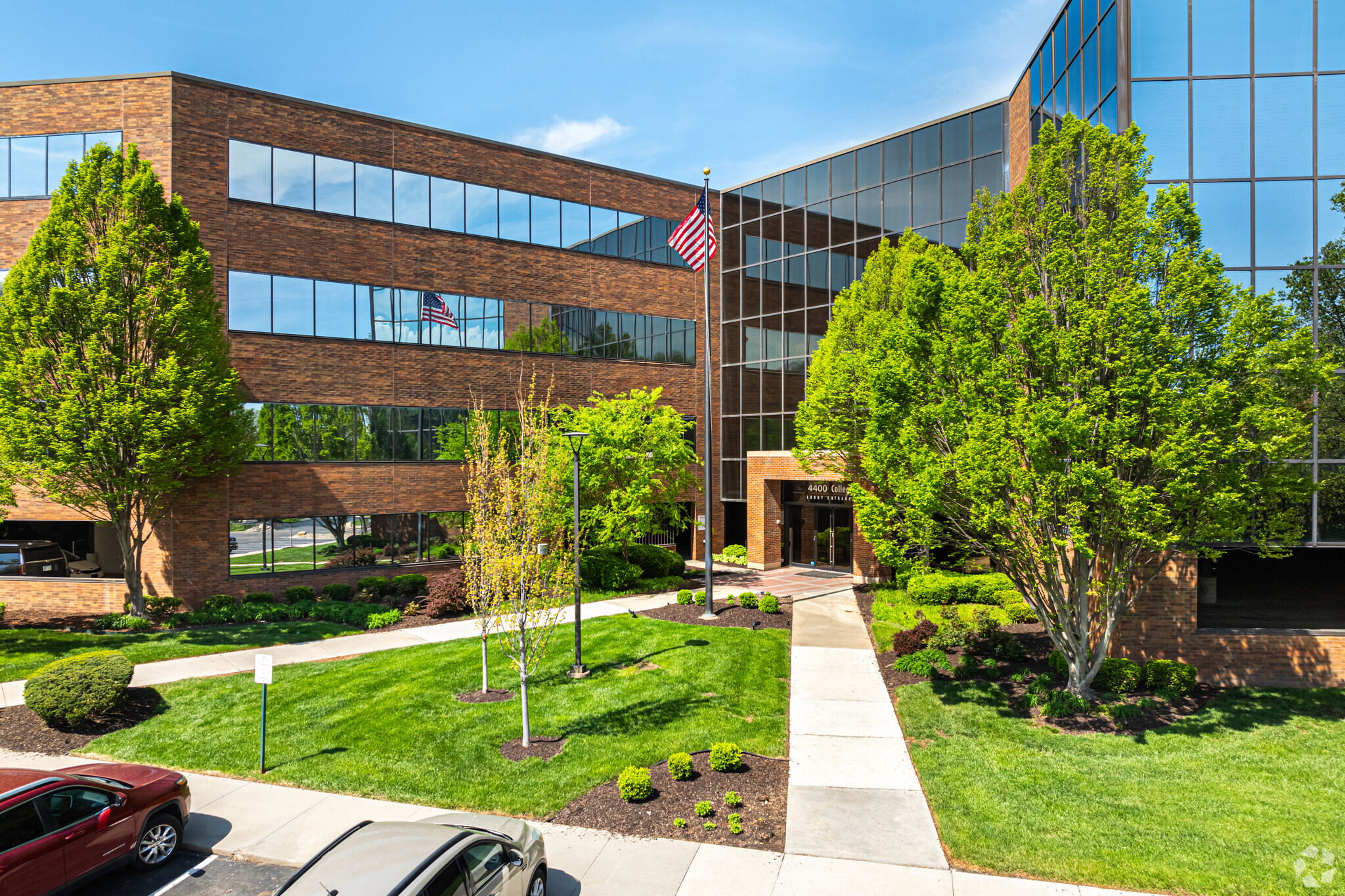 4400 College Blvd, Overland Park, KS à louer Photo de l’immeuble– Image 1 sur 11