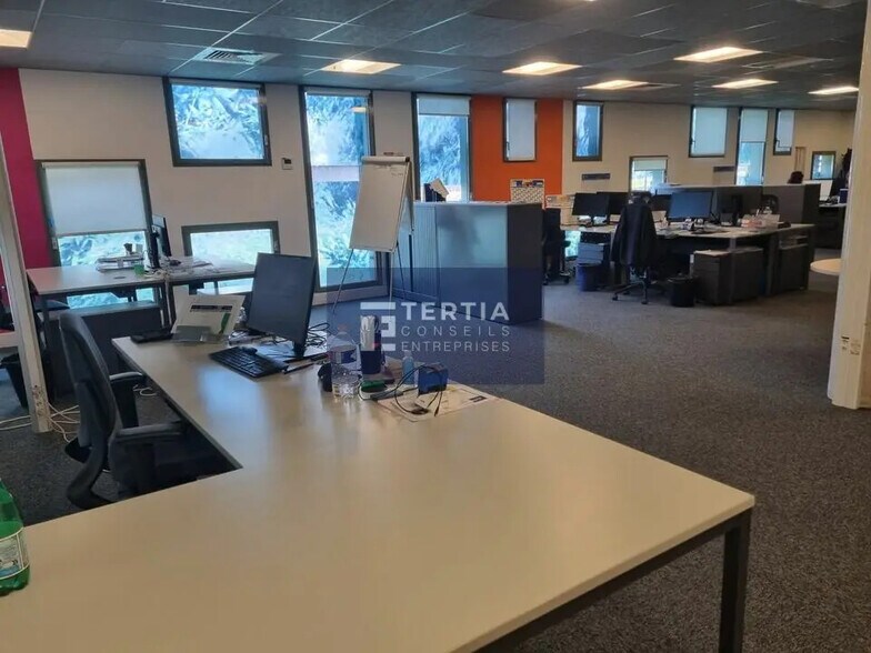 Bureau dans Montpellier à louer - Photo de l’immeuble – Image 2 sur 4