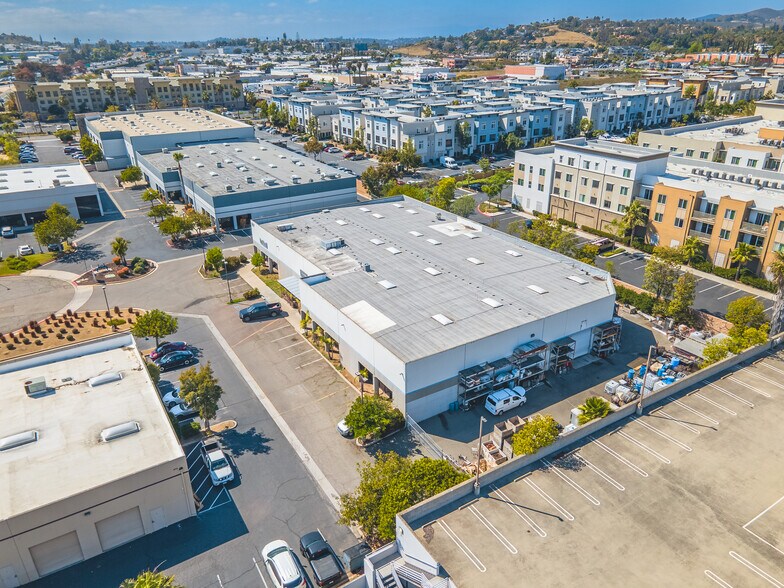 177 Newport Dr, San Marcos, CA à vendre - Photo de l’immeuble – Image 2 sur 10