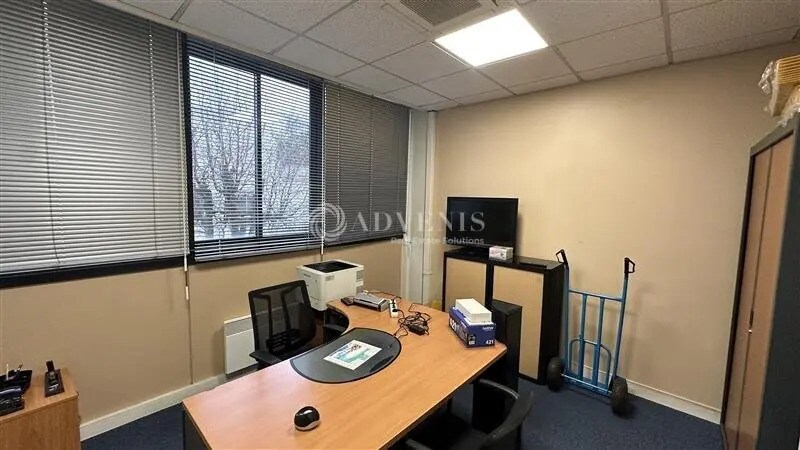 Bureau dans Joinville-le-Pont à louer - Photo de l’immeuble – Image 2 sur 4