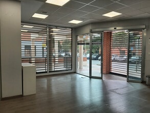 Local commercial dans Alcalá de Henares, Madrid à louer Photo intérieure– Image 1 sur 13
