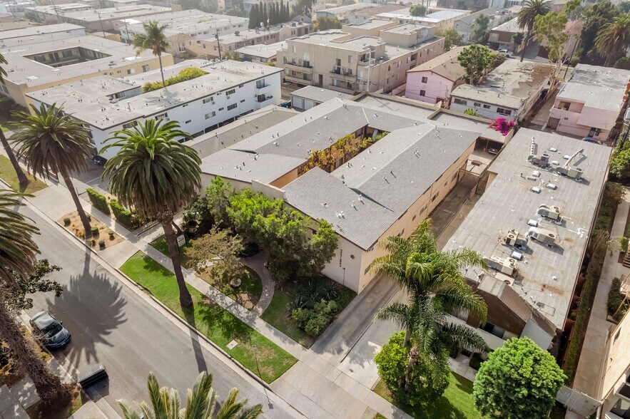 3705 WESTWOOD BL, Los Angeles, CA à vendre - Photo de l’immeuble – Image 1 sur 42