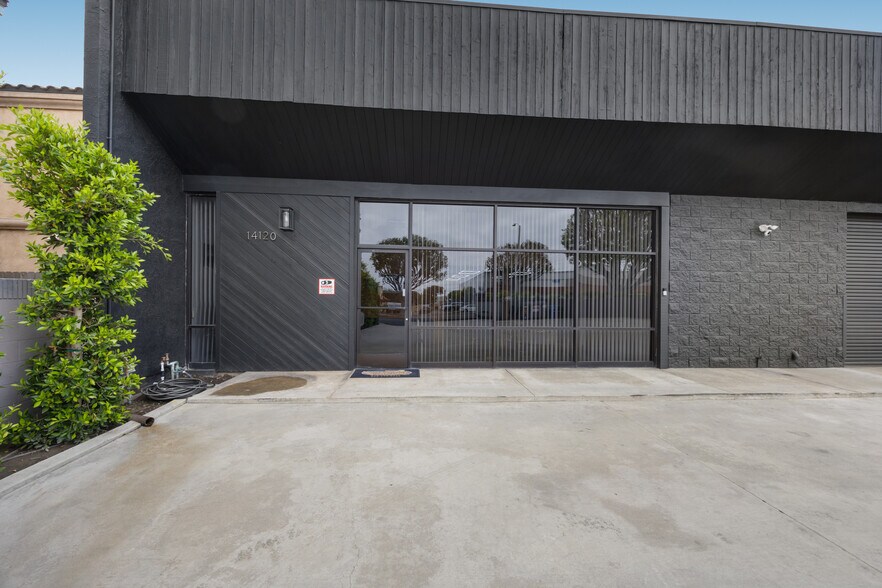 14128 Paramount Blvd, Paramount, CA à vendre - Photo de l’immeuble – Image 2 sur 33