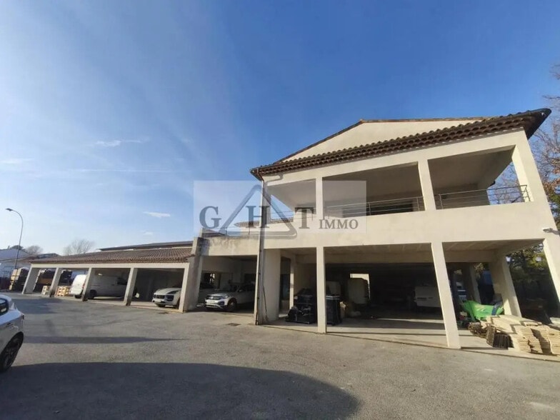 Industriel/Logistique dans Tourrettes à vendre - Photo de l’immeuble – Image 1 sur 12