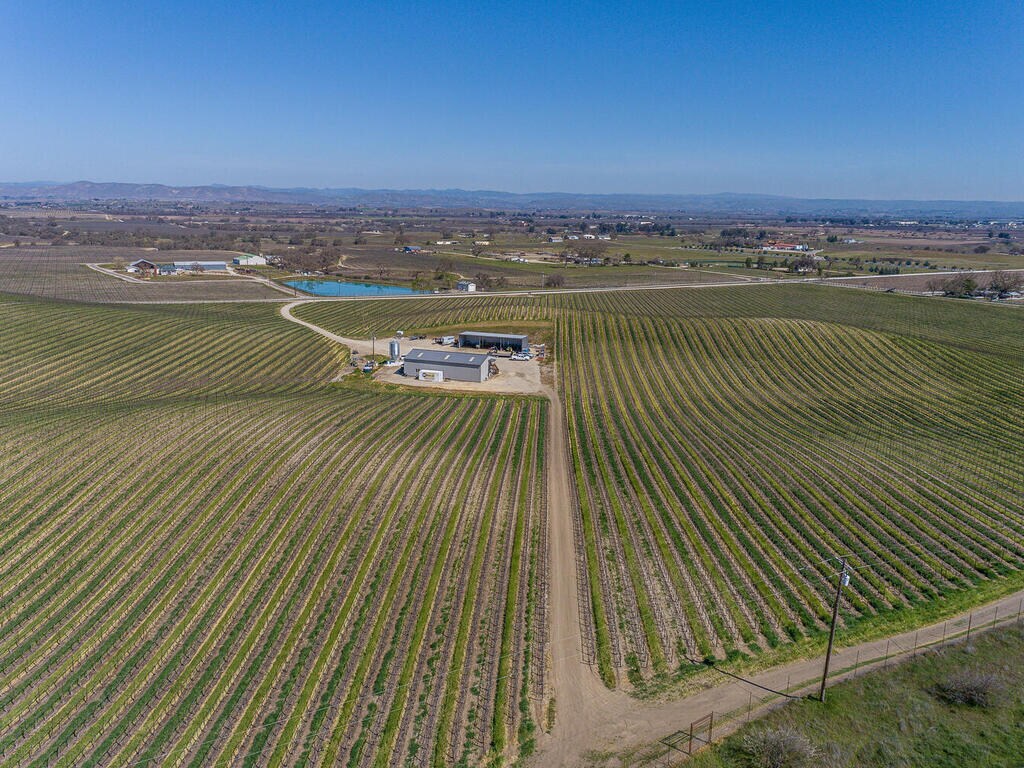 3925 Buena Vista, Paso Robles, CA à vendre Photo principale– Image 1 sur 21