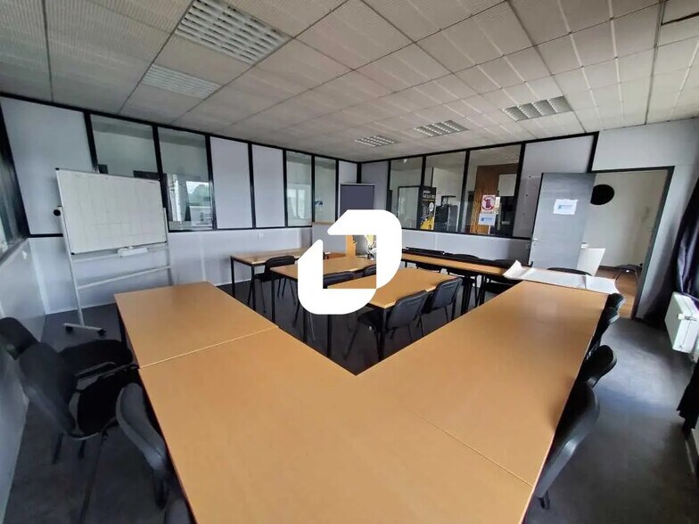 Bureau dans Vitry-sur-Seine à louer - Photo de l’immeuble – Image 3 sur 18