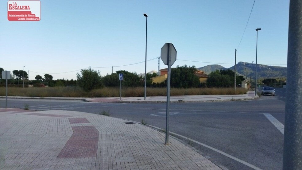 Terrain dans Castalla, Alicante à vendre - Photo de l’immeuble – Image 3 sur 3