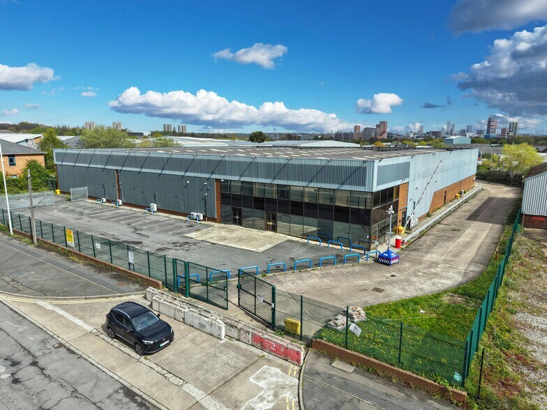 55 Lowfields Rd, Leeds à louer - Photo de l’immeuble – Image 2 sur 5