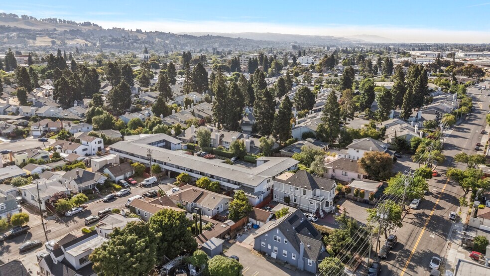 2251 Buena Vista Ave, San Leandro, CA à vendre - Photo principale – Image 1 sur 6