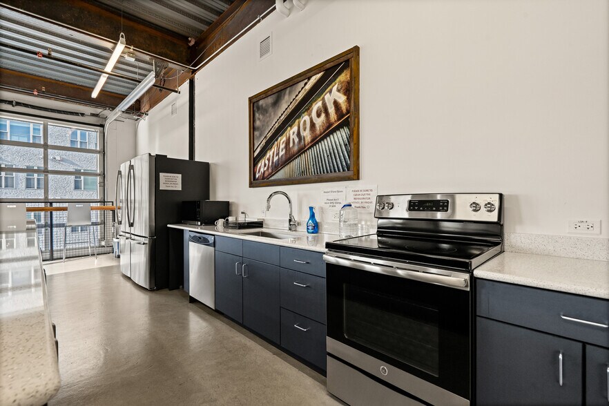 202 6th St, Castle Rock, CO à louer - Photo de l’immeuble – Image 3 sur 12