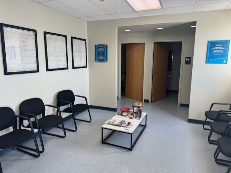 300 Gossett Dr, Aztec, NM à vendre - Photo intérieure – Image 3 sur 5