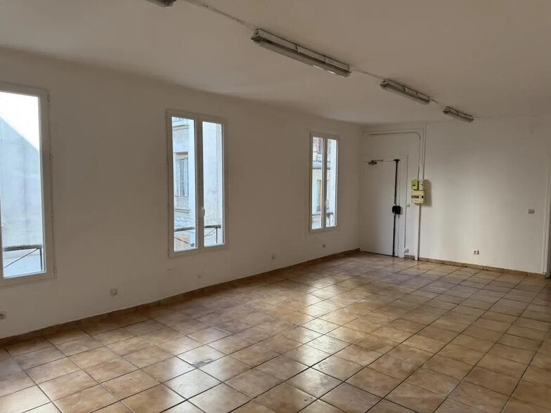Bureau dans Paris à louer - Photo de l’immeuble – Image 2 sur 6