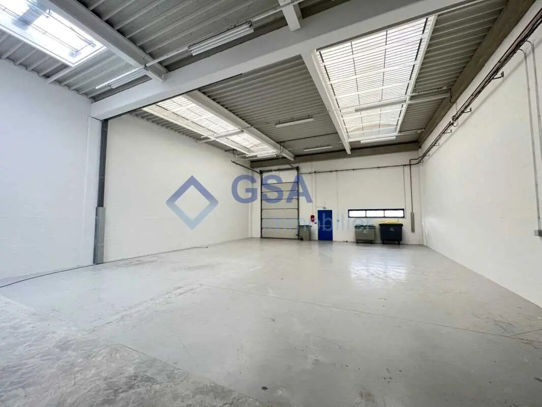 Bureau dans Moissy-Cramayel à louer Photo de l’immeuble– Image 1 sur 13